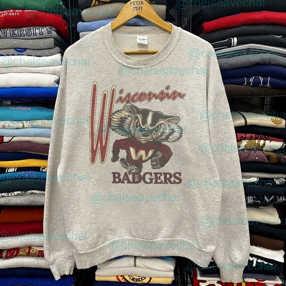 Vintage 90s University of Wisconsin Badgers Sweatshirt, Wisconsin Badgers Shirt - Picture 1 of 2